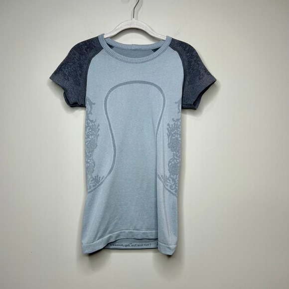 lululemon athletica Tops - Lululemon Swiftly Tech Short Sleeve Shirt Size 6 Gray